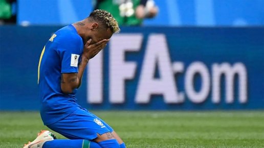 Картинка: Бразильский форвард Неймар расплакался после матча с Коста-Рикой