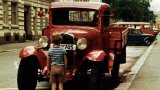 Картинка: Когда я ловлю себя на беспокойстве о нехватке денег, то перечитываю книгу «Мама, папа, бабушка, 8 детей и грузовик»