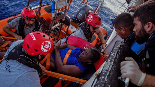 Картинка: Удалось ли спасти потерпевших кораблекрушение женщин-мигрантов из Африки
