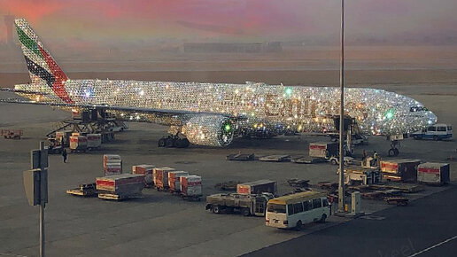 Картинка: Усыпанный бриллиантами самолет обсудили миллионы пользователей сети