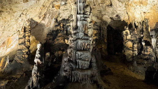 Картинка: Самая большая пещера в Венгрии